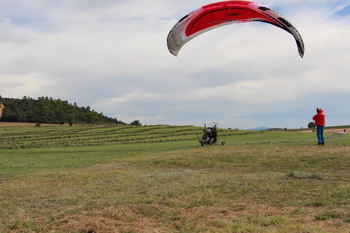 Vol découverte en paramoteur lac de Serre-Ponçon (05) - vue 3