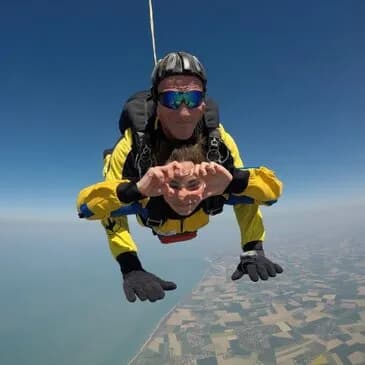 Saut en parachute au Havre avec nuit d'hôtel incluse - vue 1